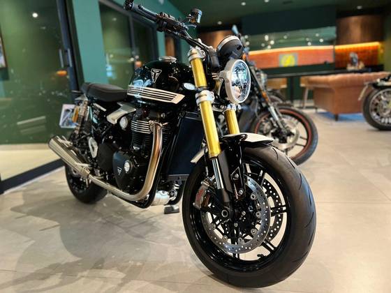 TRIUMPH SPEED TWIN RS 